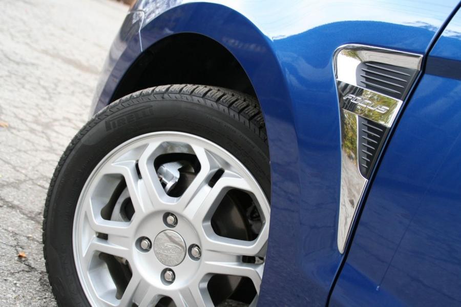  Ford Focus SES Coupe 2008 года  (фото 34 из 44)